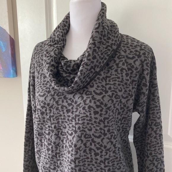 Calvin Klein small turtleneck sweater animal print black gray - Picture 3 of 12